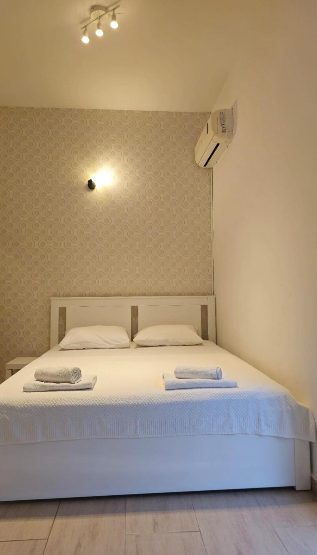 Modern Seaside Escape - Stunning Sea View - Private & Stylish Apartamento Kotor Exterior foto