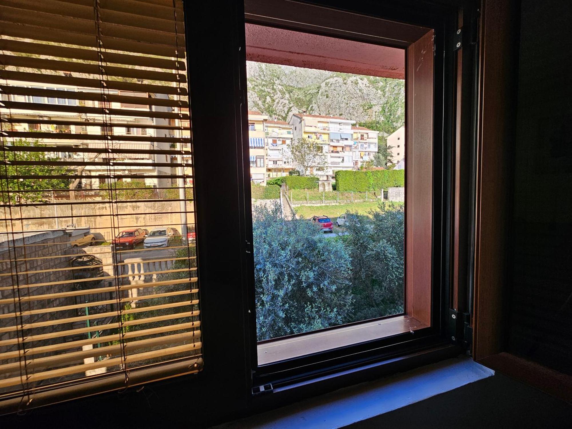Modern Seaside Escape - Stunning Sea View - Private & Stylish Apartamento Kotor Exterior foto
