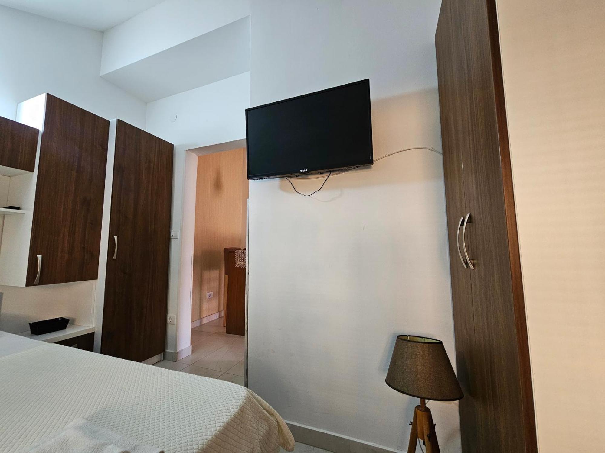 Modern Seaside Escape - Stunning Sea View - Private & Stylish Apartamento Kotor Exterior foto