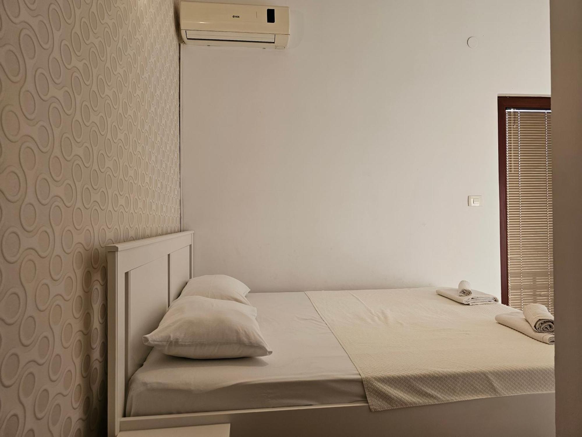 Modern Seaside Escape - Stunning Sea View - Private & Stylish Apartamento Kotor Exterior foto